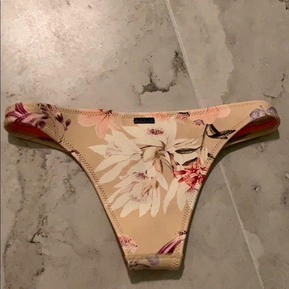 Triangl Coco floral Affair Cheeky bottoms - Picture 3 of 4
